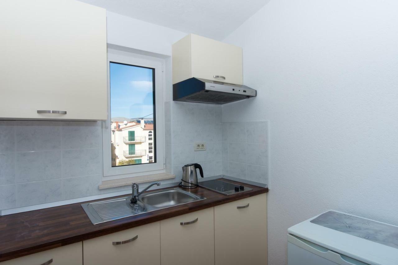 Apartments Fumija 特罗吉尔 外观 照片