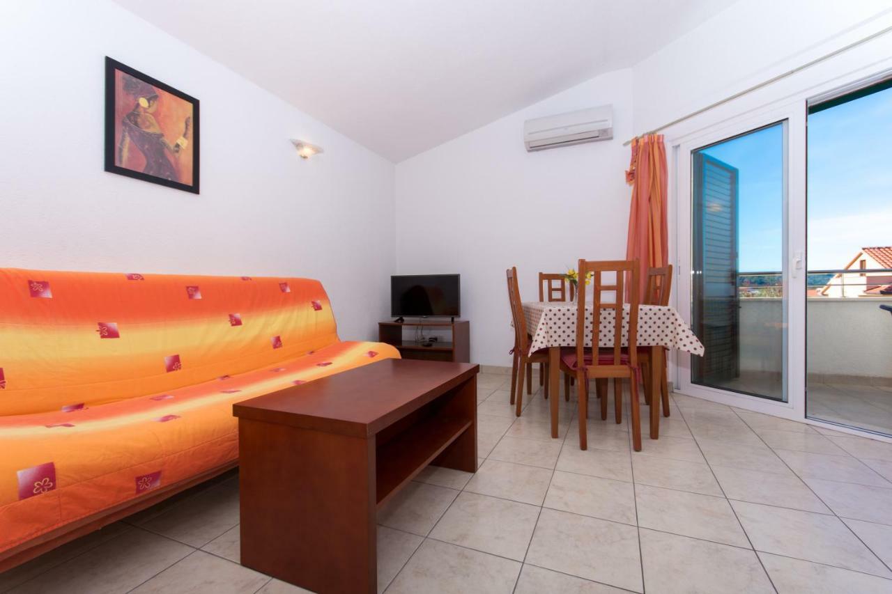 Apartments Fumija 特罗吉尔 外观 照片